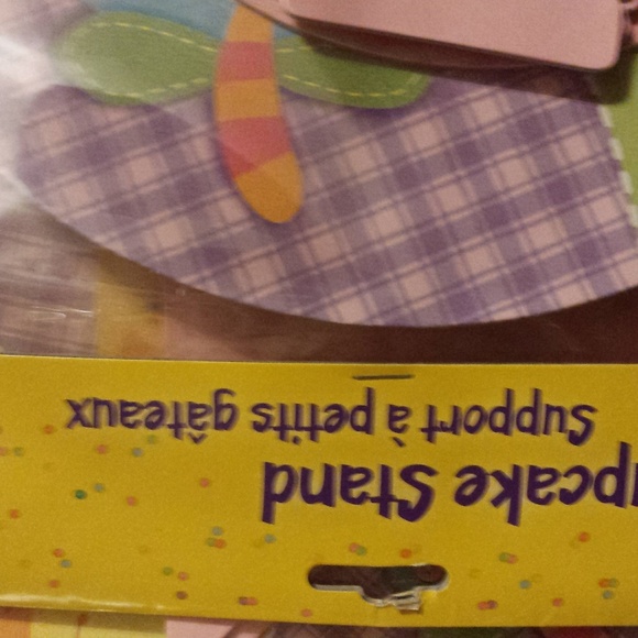 Two-Tier Cupcake Stands - Picture 7 of 8